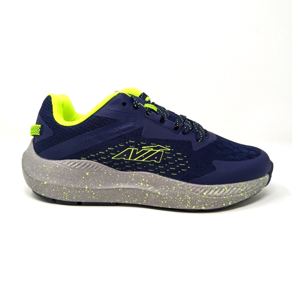 NIB.  AVIA STORM. AA50081MDKN. Medium. Peacoat/Acid Lime Cushioned.